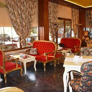 4* Hotel 2 Kitarrat Boutique &