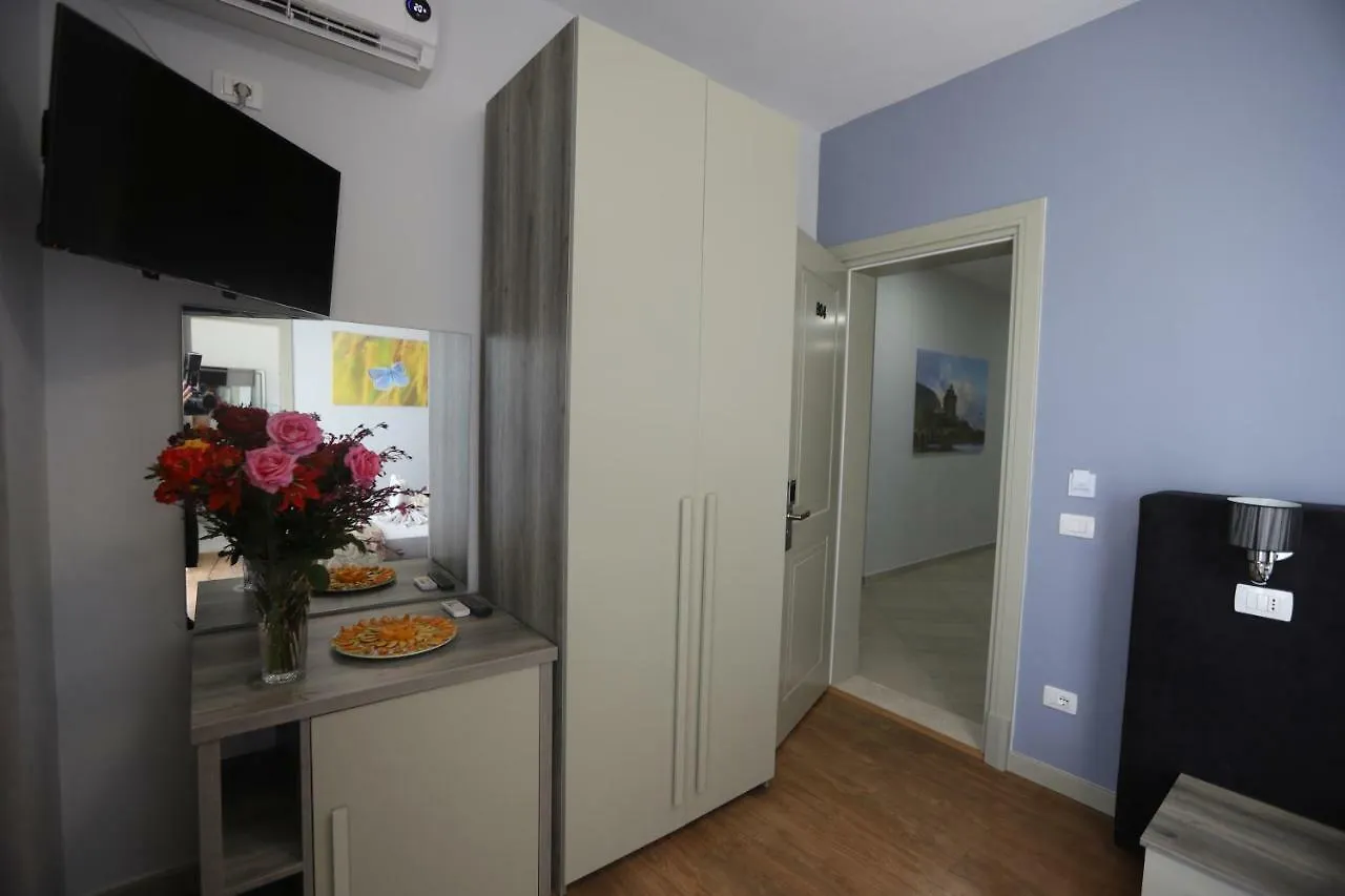 Perandor Beach Durres 4*,